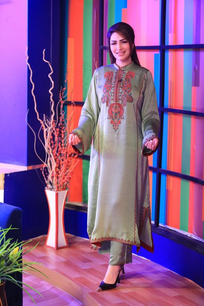 Hara Tanka Chermuse - Manaal Arfeen - Label Loft