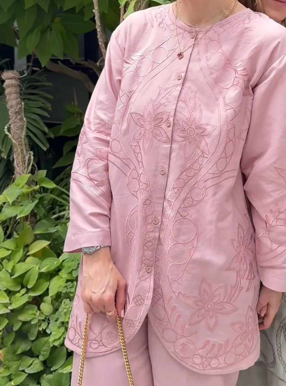Pink Bubble - Tahani
