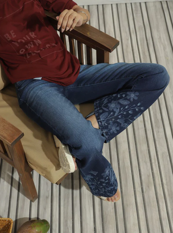 Grapic Dark Blue Flare Jeans - 1947