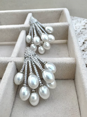 Amaryllis Earrings - Mono & Co.