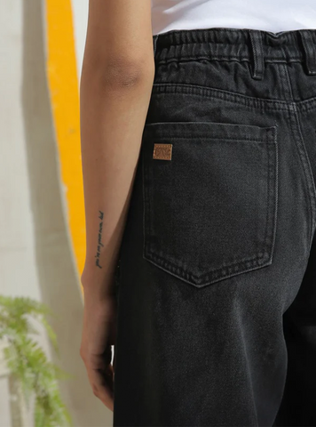 Black Ruffle Skater jeans - 1947