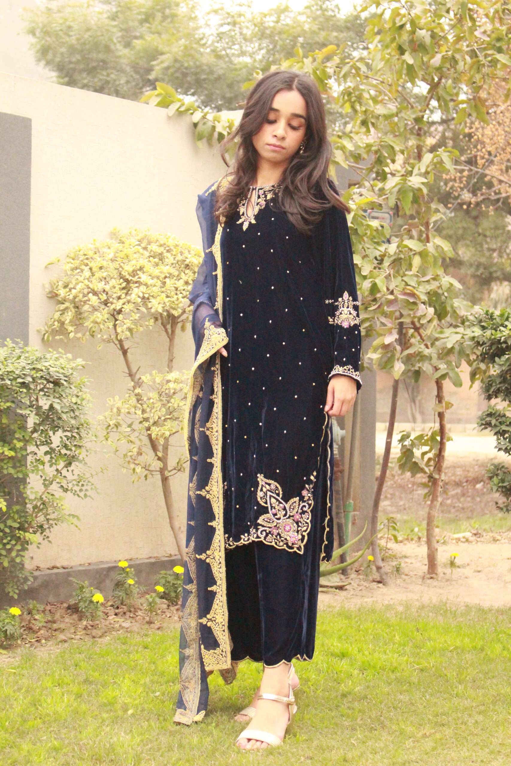 Zareen  - Qubic Closet - Label Loft